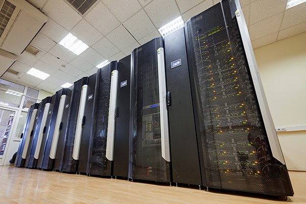 network-data-servers-room-1-row